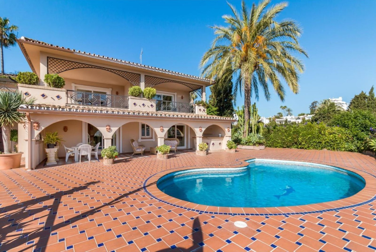 House (Detached Villa) in Guadalmina Alta, Málaga