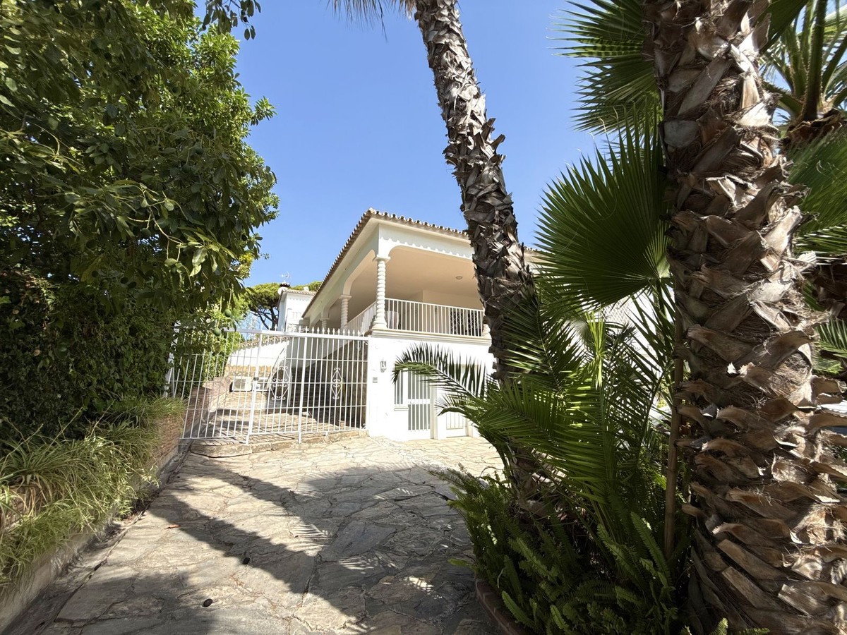House (Semi-Detached House) in San Pedro de Alcántara, Málaga