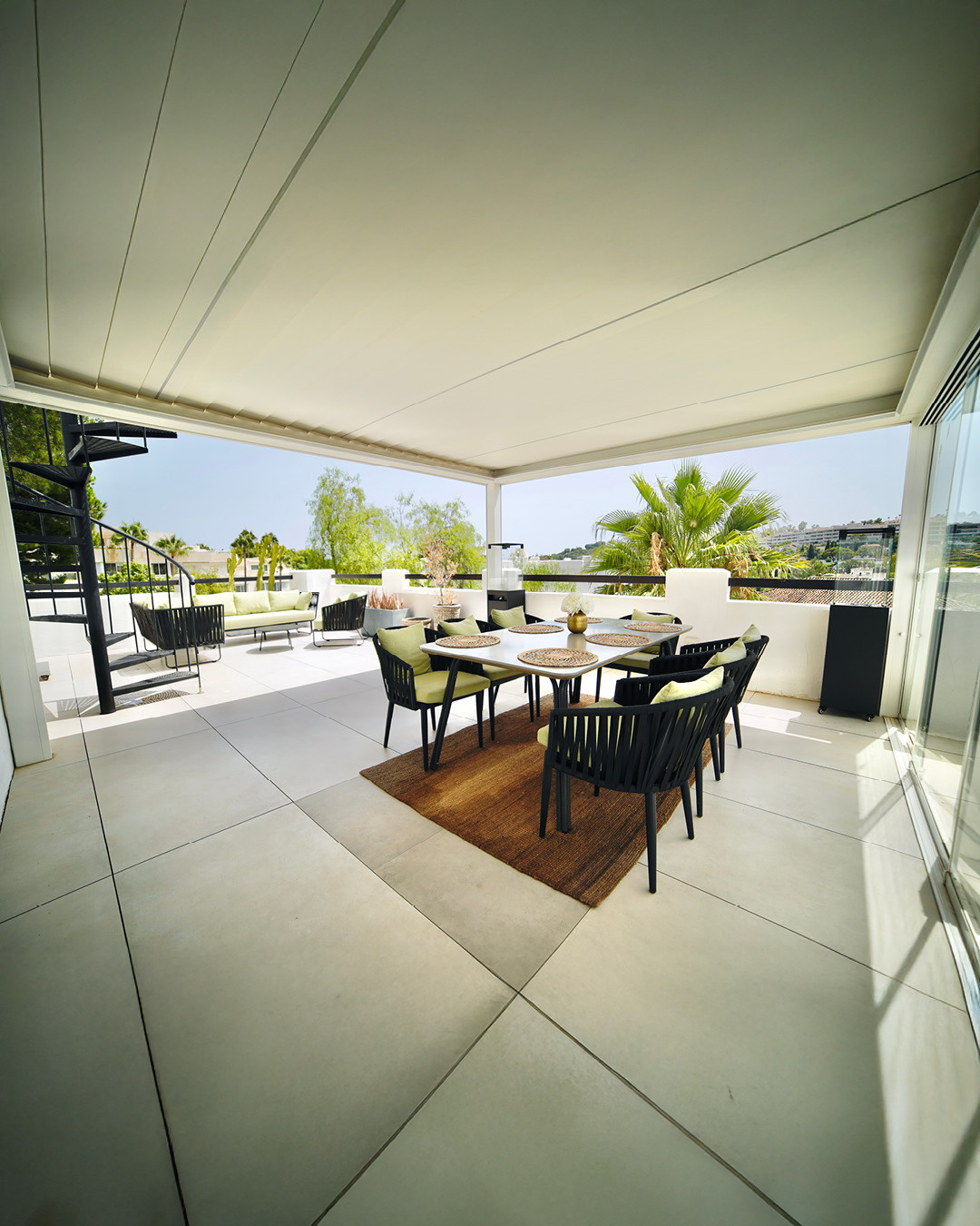 Apartment (Penthouse) in Nueva Andalucía, Málaga
