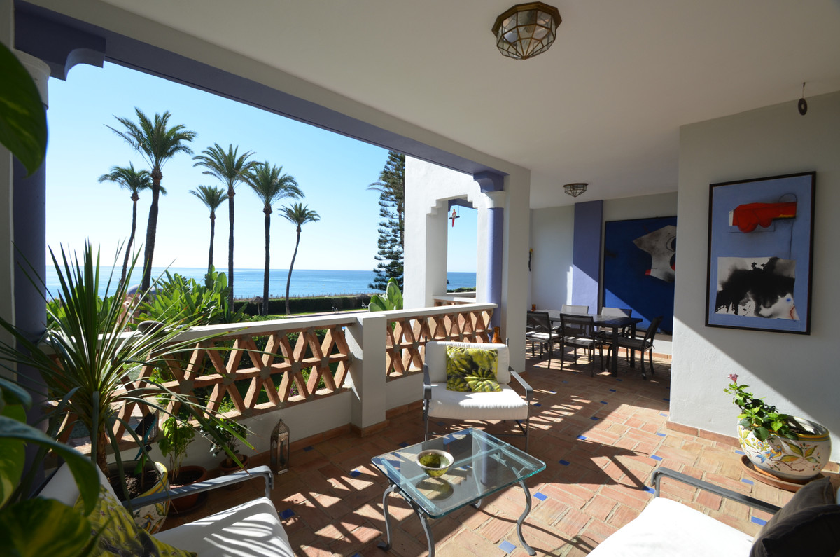 Apartment (Middle Floor Apartment) in Casares Playa, Málaga