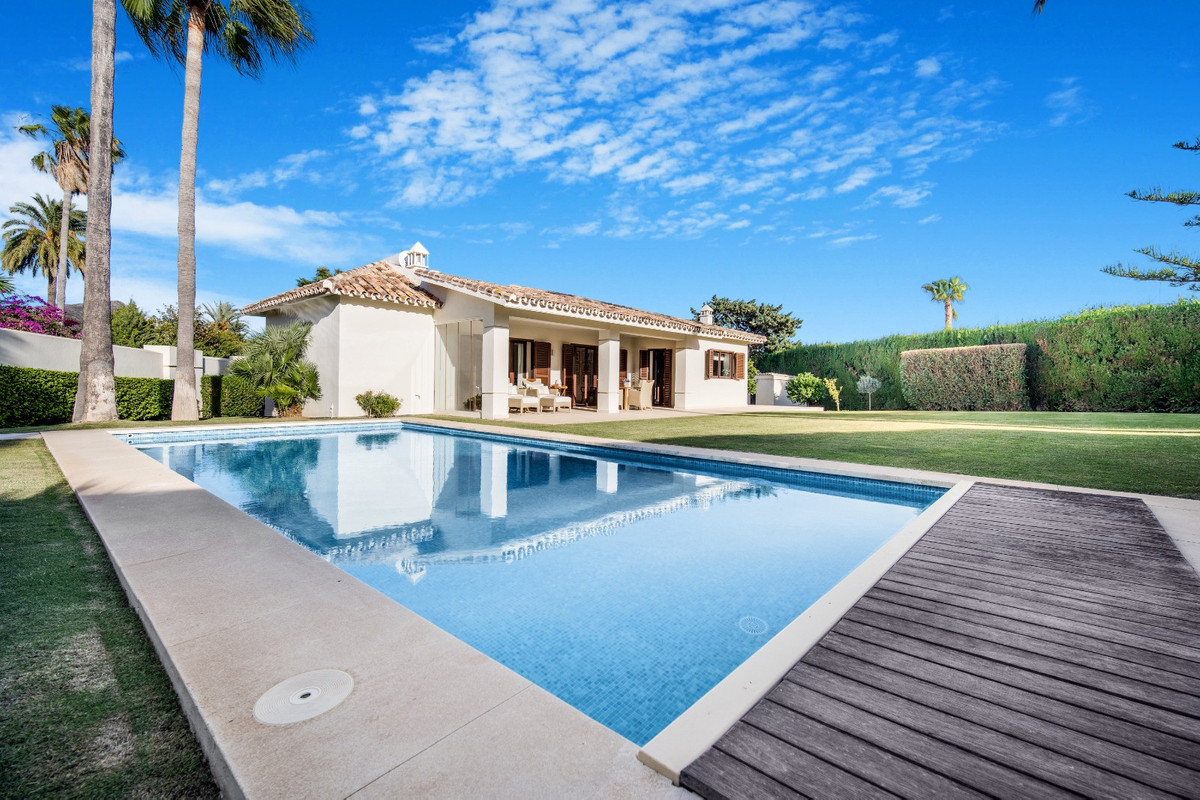 House (Detached Villa) in Guadalmina Alta, Málaga
